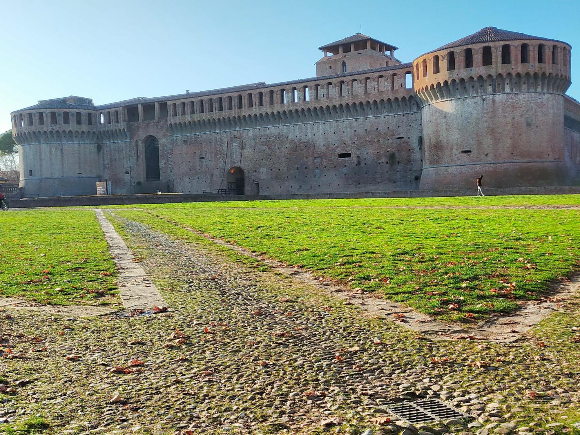 Ca' Spadoni, Centro Storico, Piano Terra, Ingresso Indipendente, Teatro, Parcheggio, Imola Exterior photo
